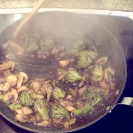 Homemade Chinese Food! Simple Broccoli, Mushroom, and Vegetables